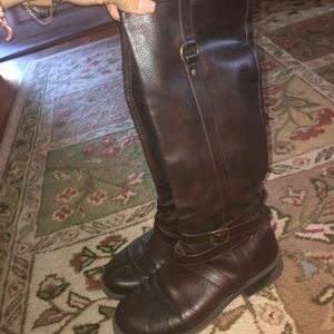 Brown rider boots